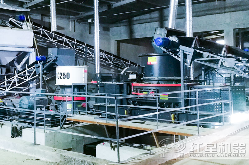單缸圓錐破碎機客戶現場